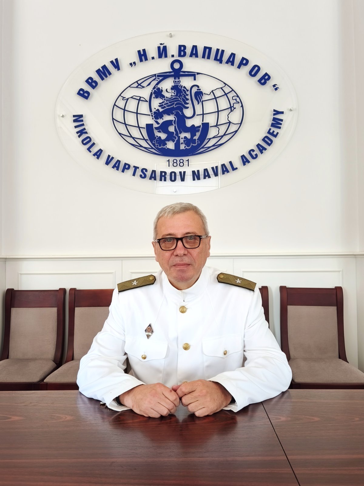 флотилен адмирал проф.д-р Калин Калинов